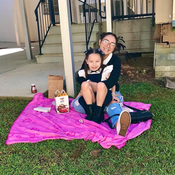 Meet your Posher, Sade! - Picture 2 of 3